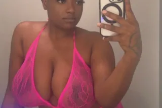 Get Your Warm Sensual Massage ... - Image 2